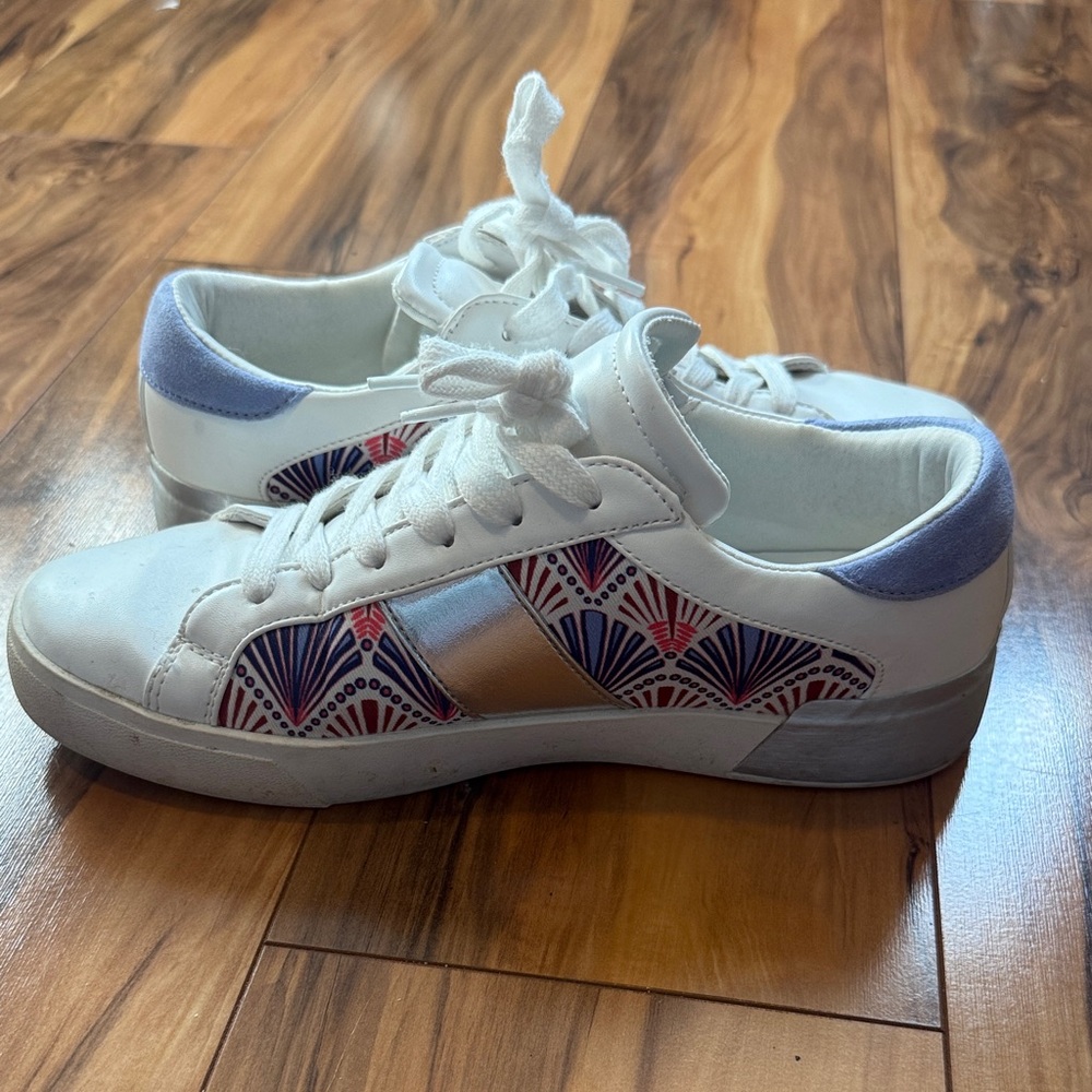 Stylish Women's White and purple art deco Sneakers